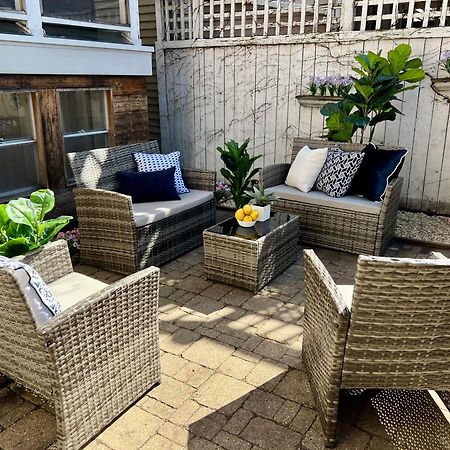 3 Bedroom Spacious Home In Ideal Location W Free Parking Back Yard Pets Welcome Σικάγο Εξωτερικό φωτογραφία