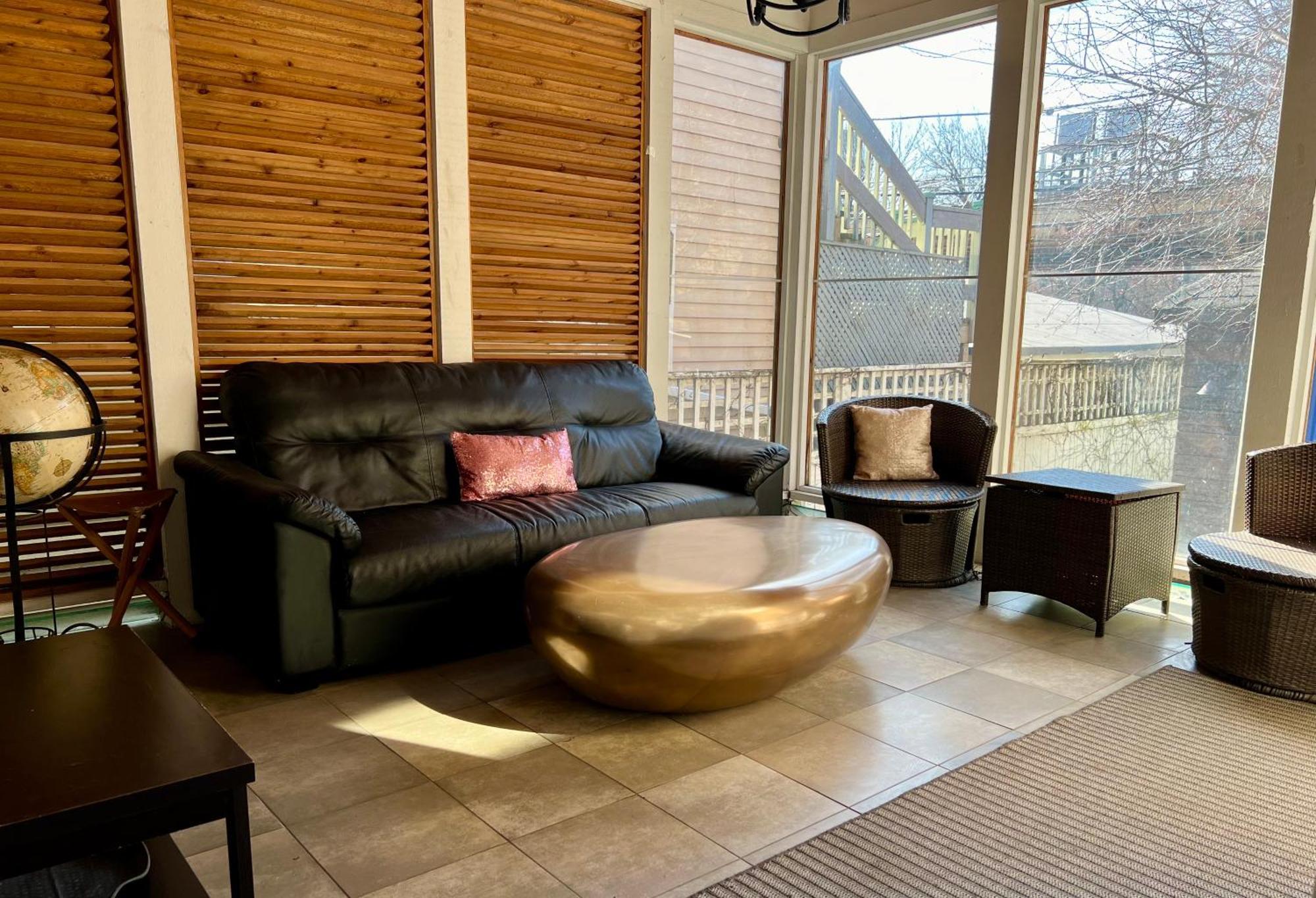 3 Bedroom Spacious Home In Ideal Location W Free Parking Back Yard Pets Welcome Σικάγο Εξωτερικό φωτογραφία