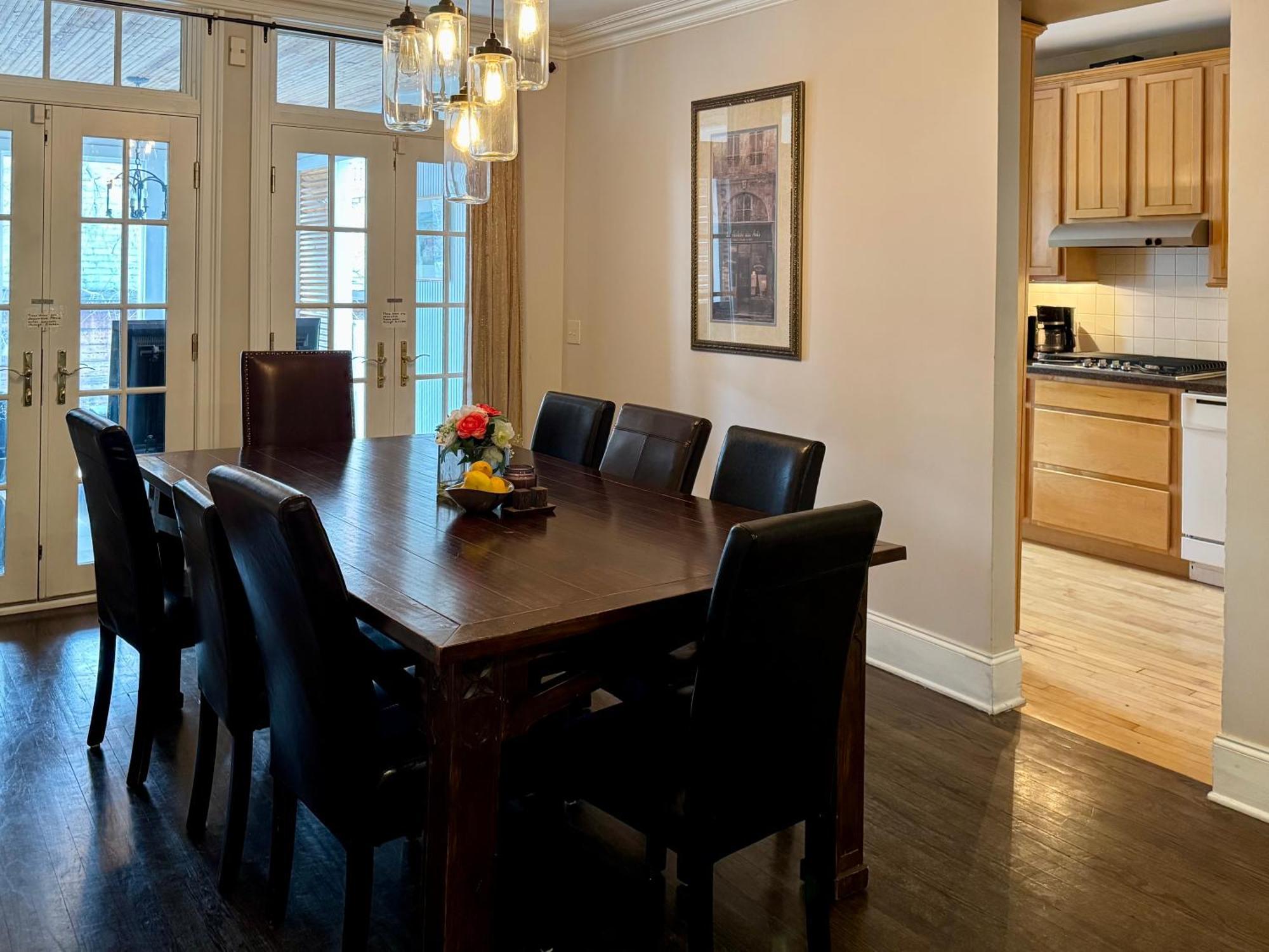 3 Bedroom Spacious Home In Ideal Location W Free Parking Back Yard Pets Welcome Σικάγο Εξωτερικό φωτογραφία