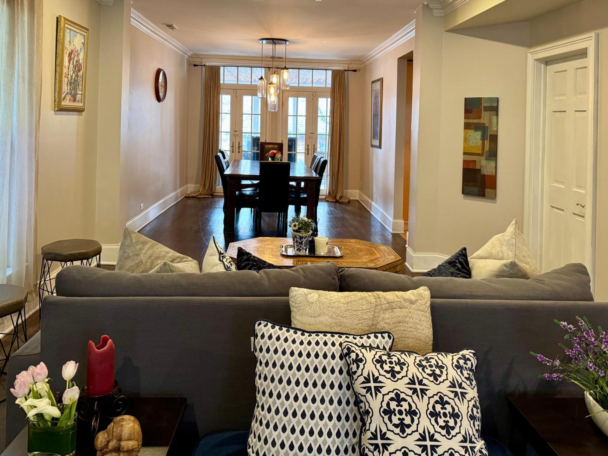 3 Bedroom Spacious Home In Ideal Location W Free Parking Back Yard Pets Welcome Σικάγο Εξωτερικό φωτογραφία