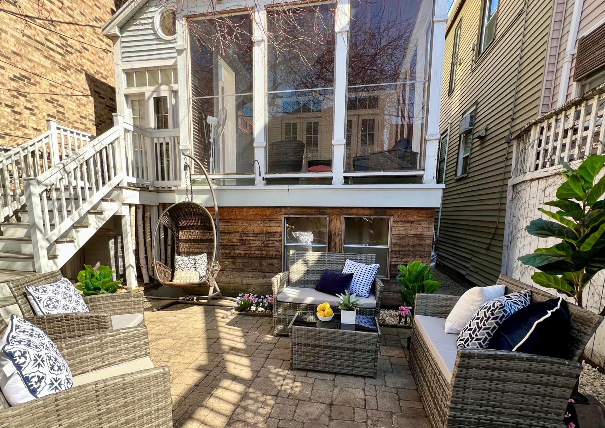 3 Bedroom Spacious Home In Ideal Location W Free Parking Back Yard Pets Welcome Σικάγο Εξωτερικό φωτογραφία
