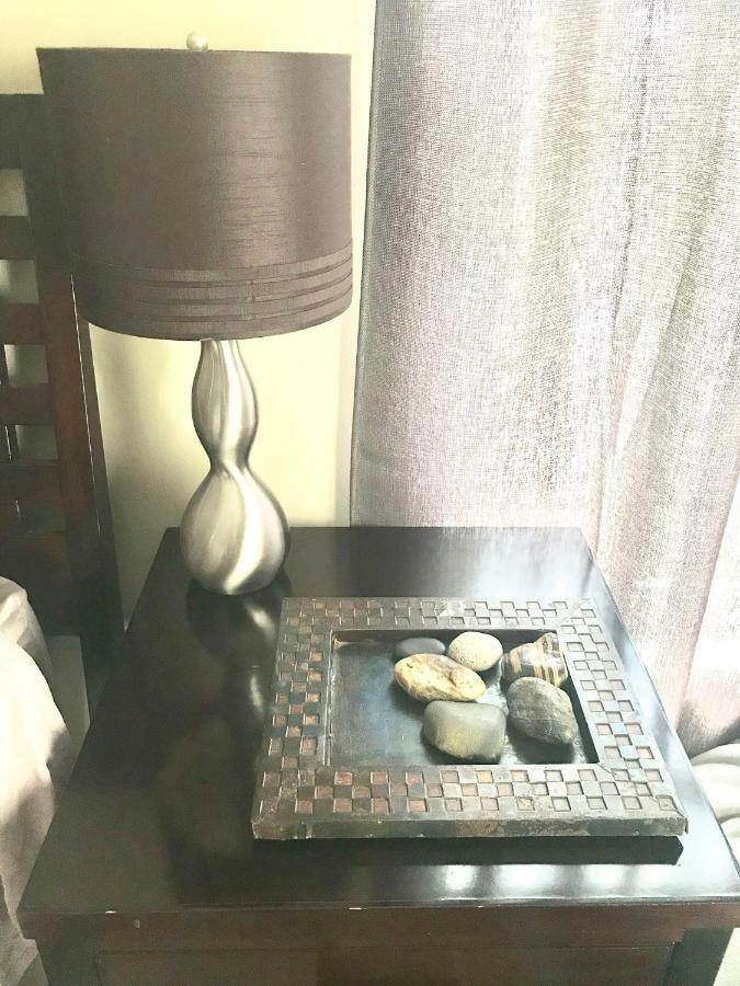 3 Bedroom Spacious Home In Ideal Location W Free Parking Back Yard Pets Welcome Σικάγο Εξωτερικό φωτογραφία