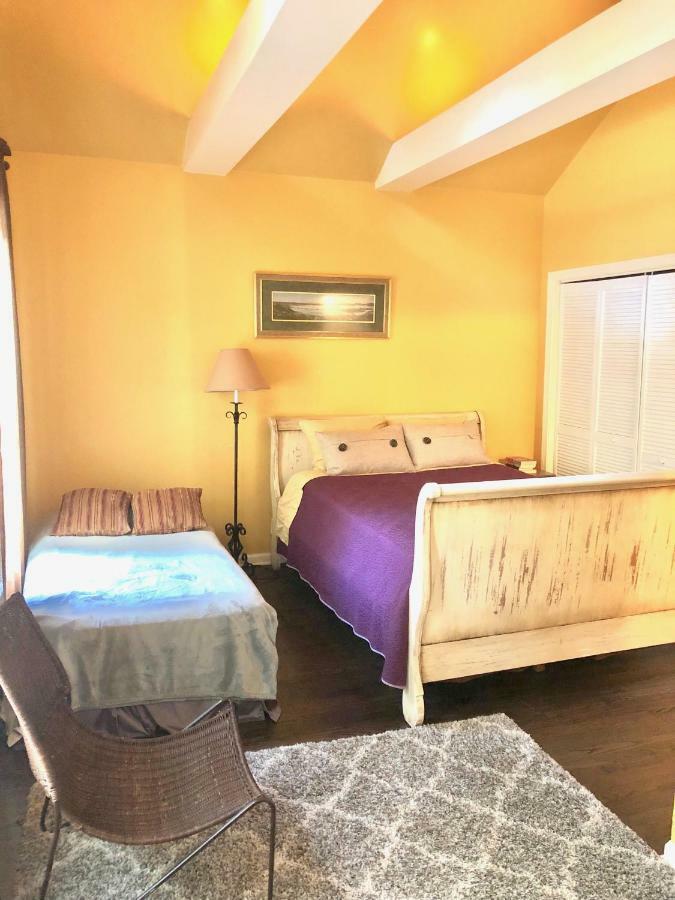 3 Bedroom Spacious Home In Ideal Location W Free Parking Back Yard Pets Welcome Σικάγο Εξωτερικό φωτογραφία